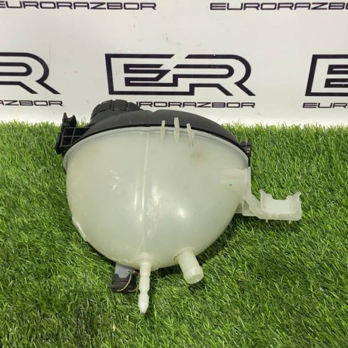 Бачок расширительный Mercedes C W204