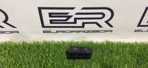 Кнопка центрального замка Mercedes Benz A2049058402