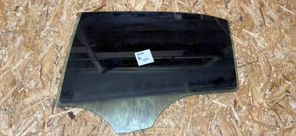 Стекло задней левой двери Mercedes W212 E 212 2011г.