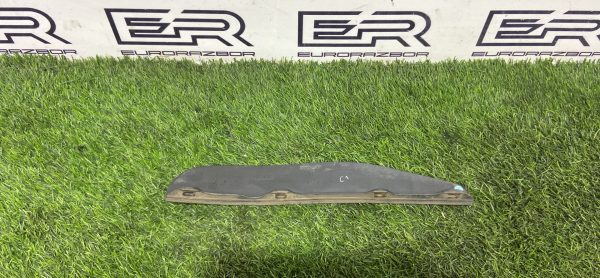 Юбка бампера передняя правая Toyota Hilux 8 Рест