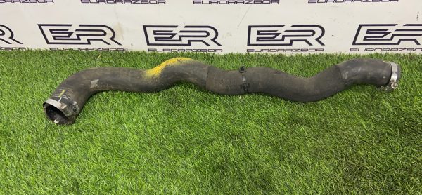 Патрубок интеркулера Range Rover L405 рестайлинг