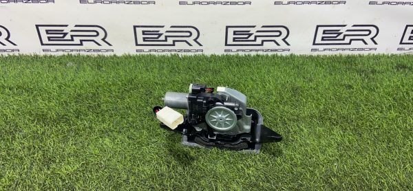 Замок багажника Lexus RX