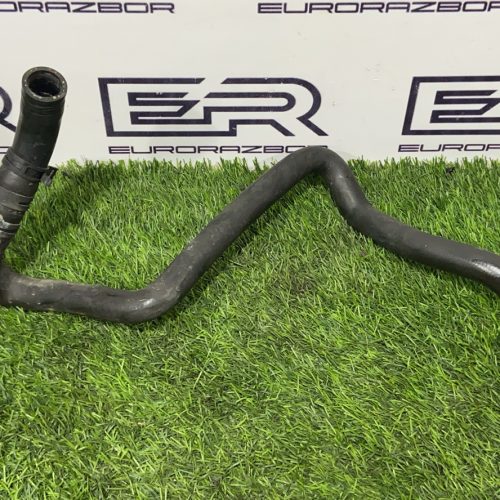 Патрубок охлаждения Mercedes М270 М274