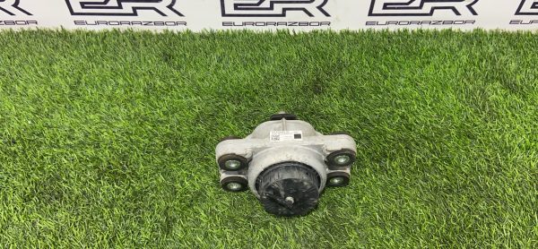 Подушка крепление двигателя Range Rover L405 L494