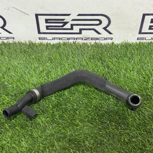 Патрубок охлаждения Mercedes W205