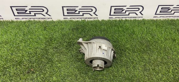 Подушка крепления двигателя передняя левая Mercedes E W213/S213