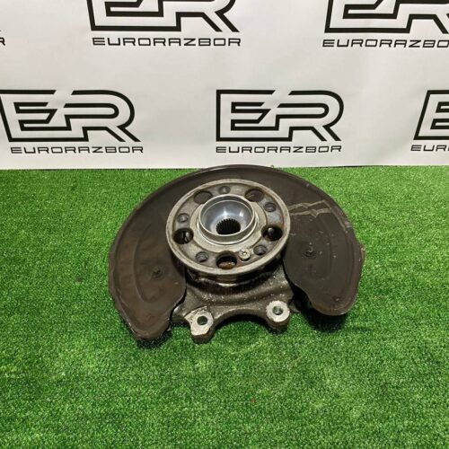 Кулак задний правый Mercedes Benz C W205