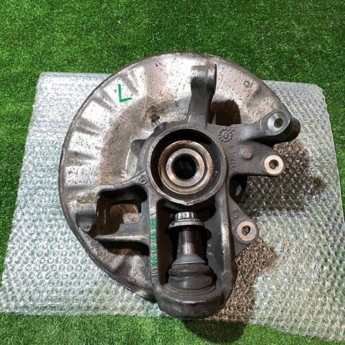 Кулак задний левый Mercedes Benz M W166