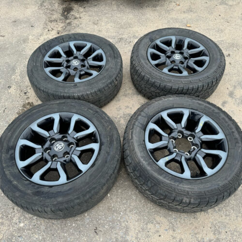 Комплект оригинальных колес (R18) Toyota Hilux