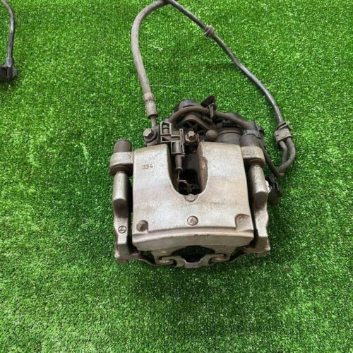 Суппорт тормозной задний правый Mercedes Benz C