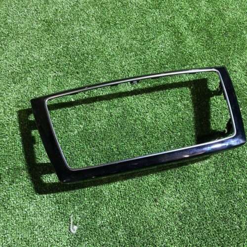 Декоративная накладка торпедо Mercedes Benz GLE