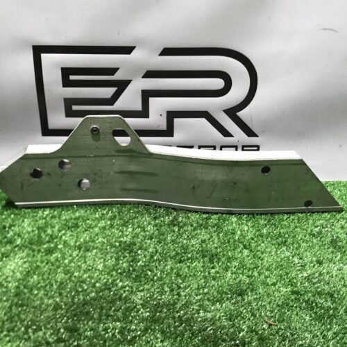 Крепление фары (кронштейн фары) правой