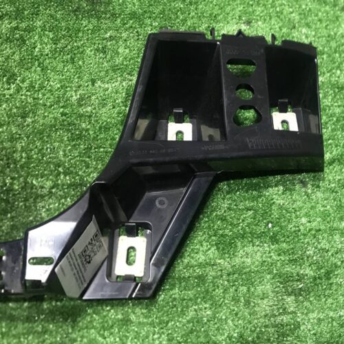 Кронштейн крепления бампера заднего правый