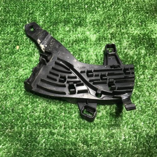 Кронштейн (крепление) левый Mercedes Benz GLC X253