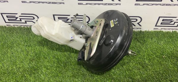 Вакуумный усилитель тормозов Toyota Hilux 8 Рест