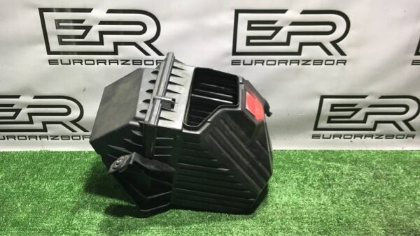 Корпус воздушногo фильтра Land Rover рест.