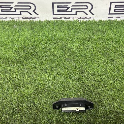 Кнопка открывания крышки багажника Lexus RX