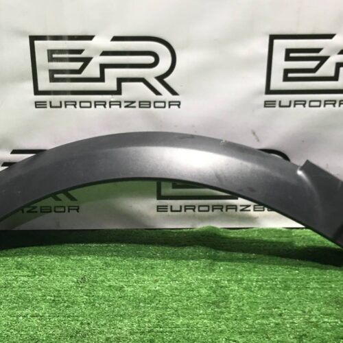 Накладка колесной арки задний правый Land Rover