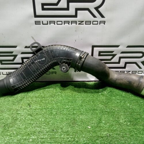 Патрубок интеркулера Volkswagen Tiguan 1K0145840R