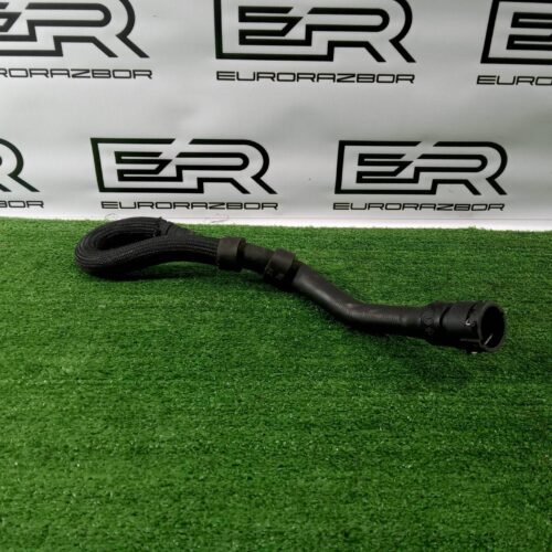 Патрубок охлаждения Land Rover Range Rover Evoque