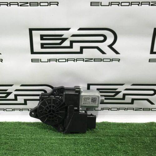 Моторчик стеклоподъемника левый Kia Sorento 3 UM