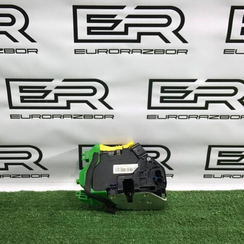 Замок двери передней левой Kia Sorento 3 UM