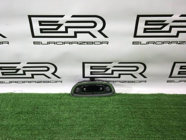 Фонарь потолочный Volvo XC90