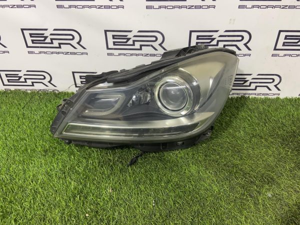 Фара левая Mercedes W204 рестайлинг