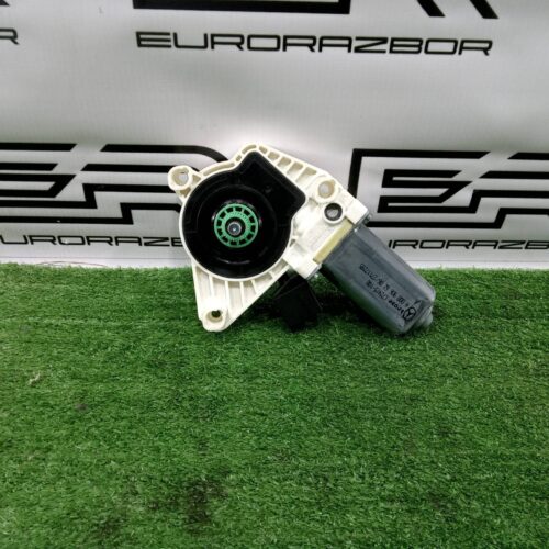 Моторчик стеклоподъемника левый Mercedes Benz