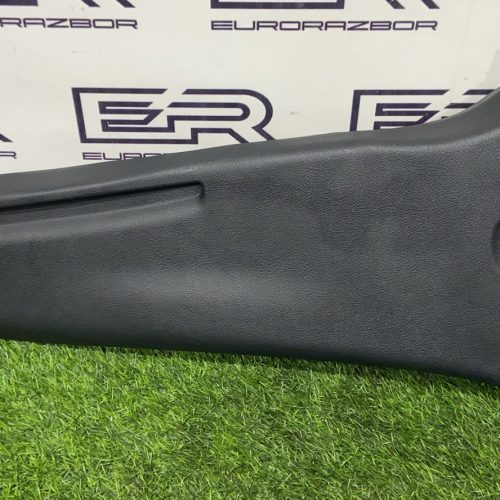 Обшивка стойки передней задняя правая Toyota Hilux 8 Рест