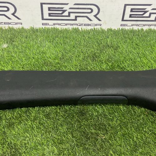 Обшивка стойки передняя левая Range Rover Velar L560