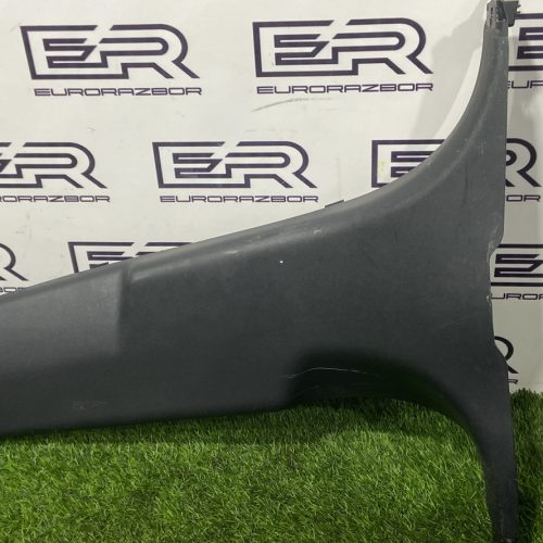 Обшивка центральной стойки левая Range Rover Velar L560