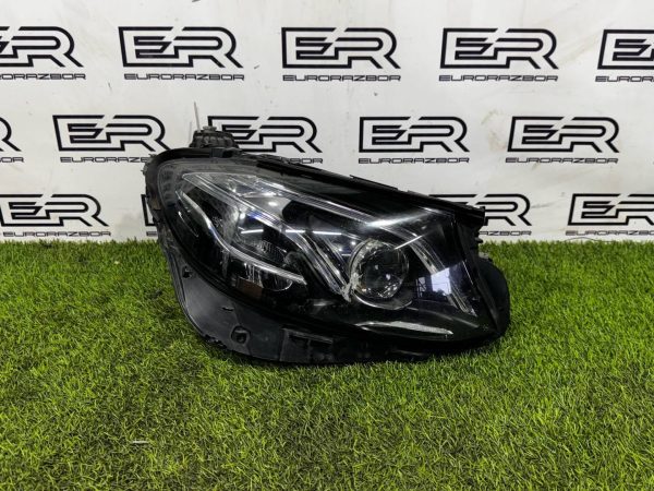 Фара правая Multibeam Mercedes W213 C238