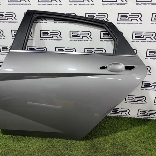 Дверь задняя левая Hyundai Elantra 7 / Элантра
