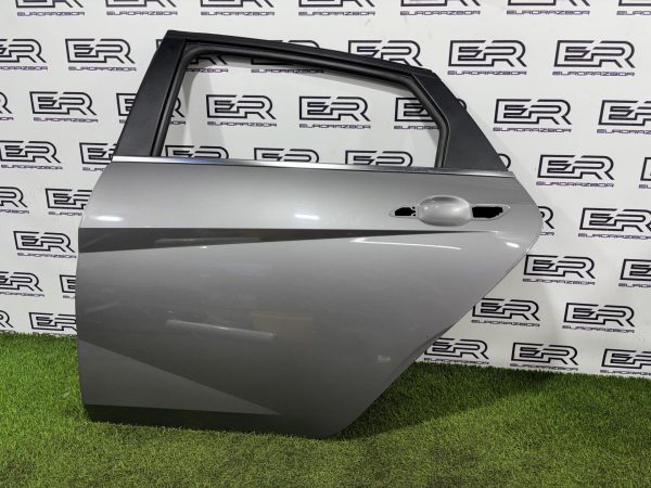 Дверь задняя левая Hyundai Elantra 7 / Элантра