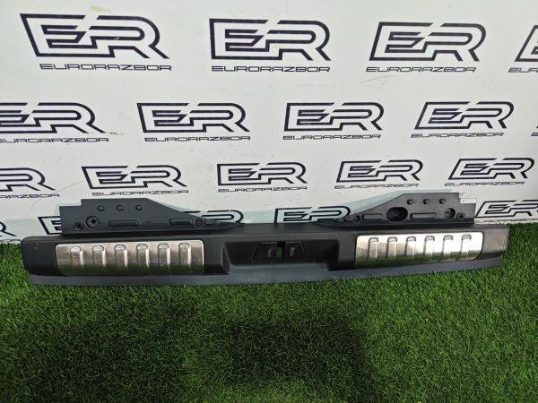 Накладка замка багажника Land Rover Range Rover Sport 3 поколение