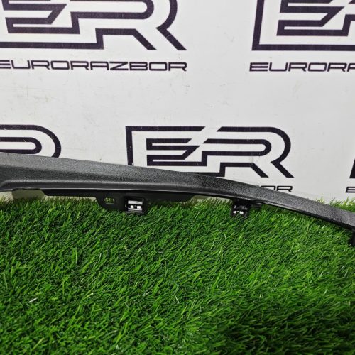 Накладка передней стойки салона левая нижняя Land Rover Defеndеr 2 Накладка передней стойки салона левая нижняя Land Rover Defеndеr