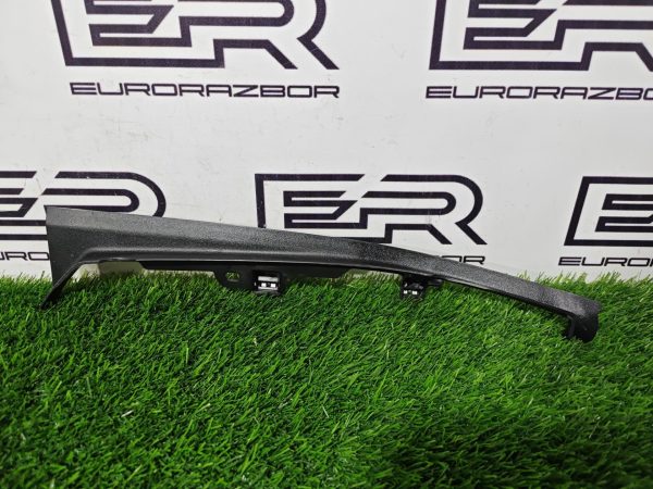 Накладка передней стойки салона левая нижняя Land Rover Defеndеr
