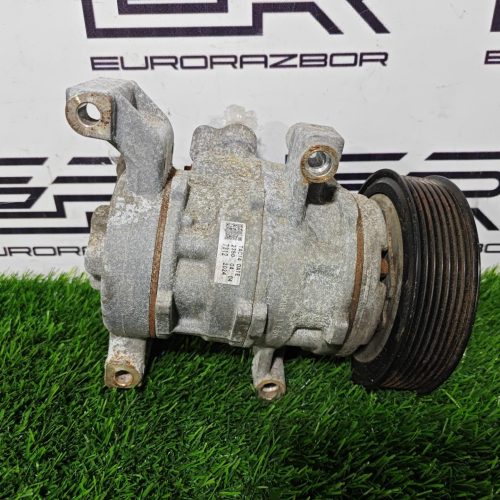 Компрессор кондиционера Toyota Hilux 8