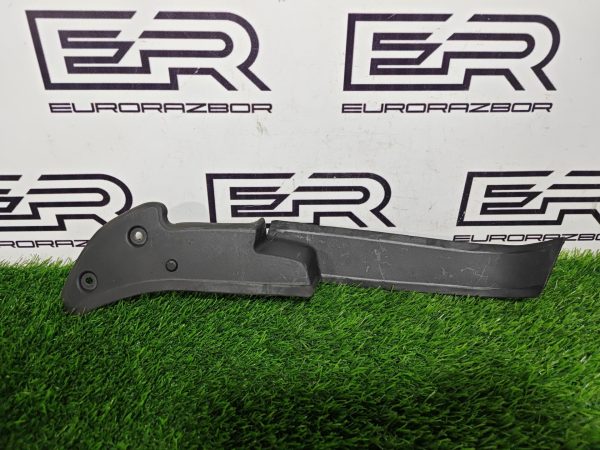 Накладка двери багажника задняя правая Land Rover Range Rover Sport 3 поколение