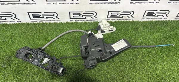 Замок двери передней левой Mercedes Benz S W222