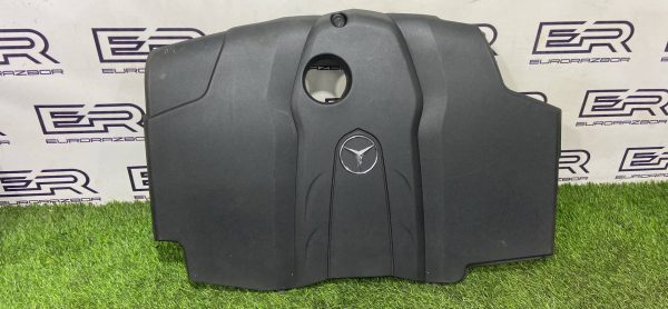 Декоративная крышка двигателя Mercedes Benz C W205