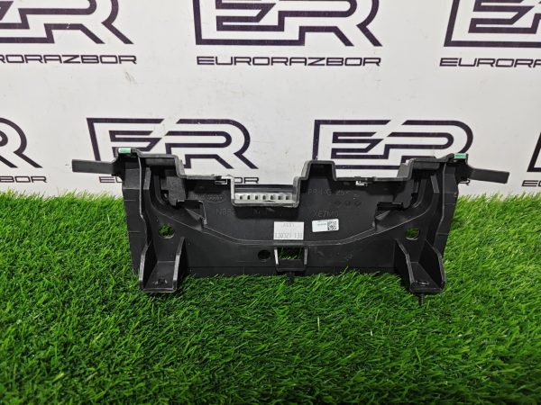 Крепление монитора центральной панели Land Rover Defеndеr