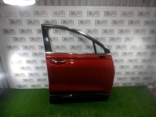 Дверь передняя правая Hyundai Santa Fe 4