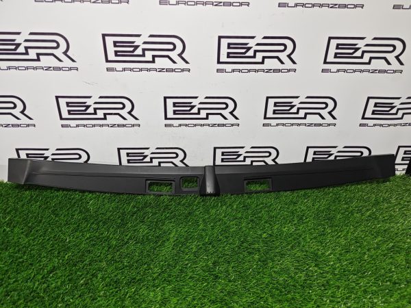 Накладка двери багажника Land Rover Range Rover Sport 3 поколение