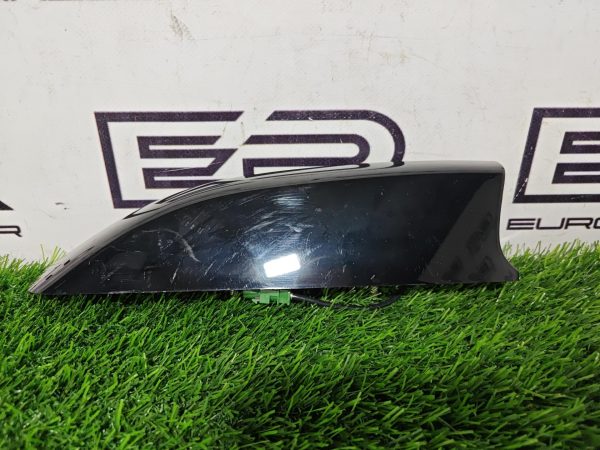Антенна левая Land Rover Range Rover Sport 3 поколение