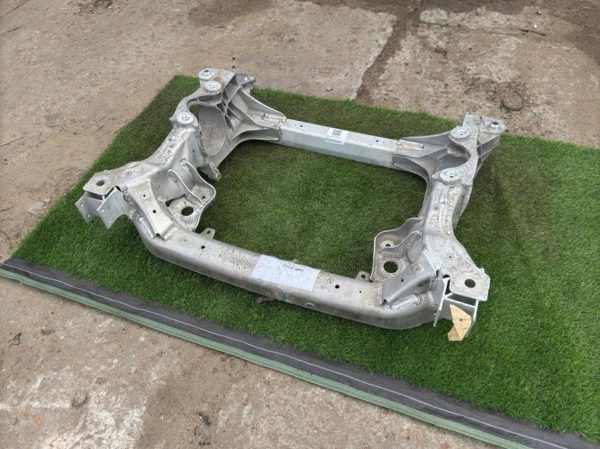 Передний подрамник Mercedes W222 C217 4Matic
