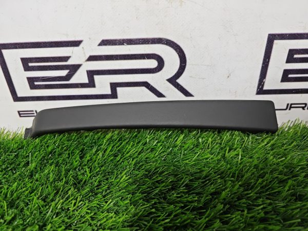 Накладка декоративная на торпедо левая Land Rover Range Rover Sport 3 поколение