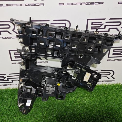Кронштейн заднего бампера правый Land Rover Range Rover Sport 3 поколение