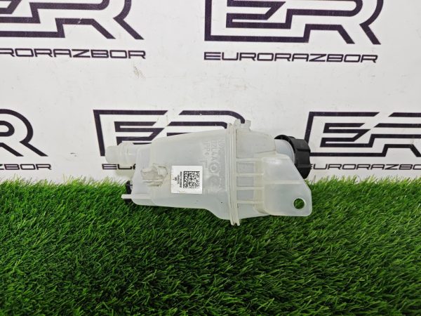 Бачок расширительный Land Rover Range Rover Sport 3 поколение